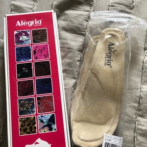 Alegria shoe inserts Size 7.